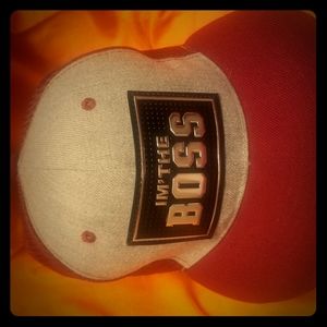 Snap back hat